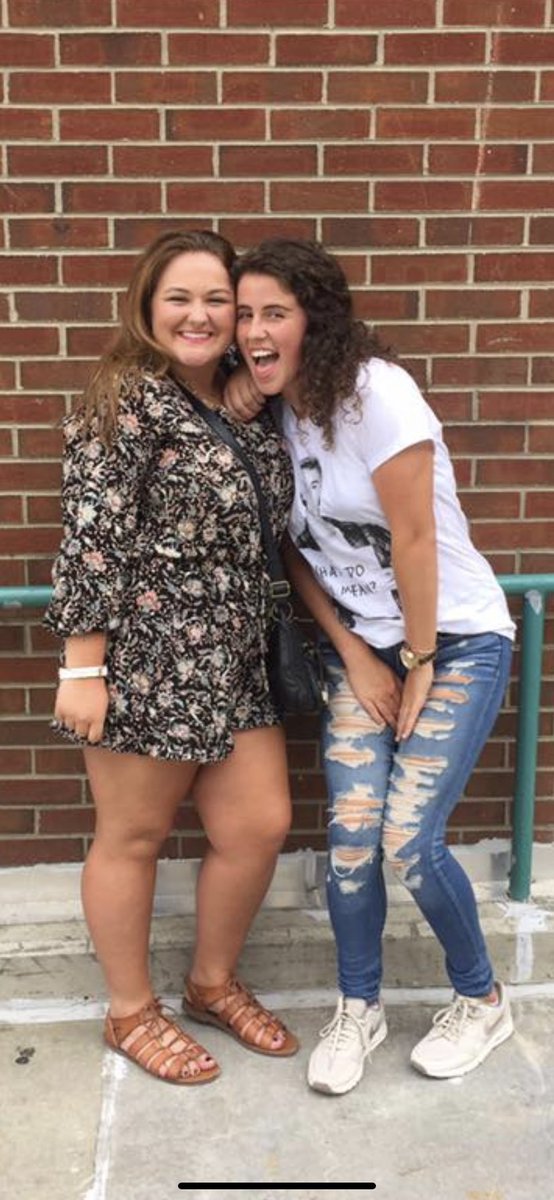 DownToBieber's tweet photo. I haven’t tweeted on here in a while but this tour isn’t to going to be the same without my sarah!!!! She was always just as hype as me and always had good vibes no matter what 💜 everything that came out of her mouth was so positive I miss her so much :( #ripsarahcabe https://t.co/Gjxwss3eZ8