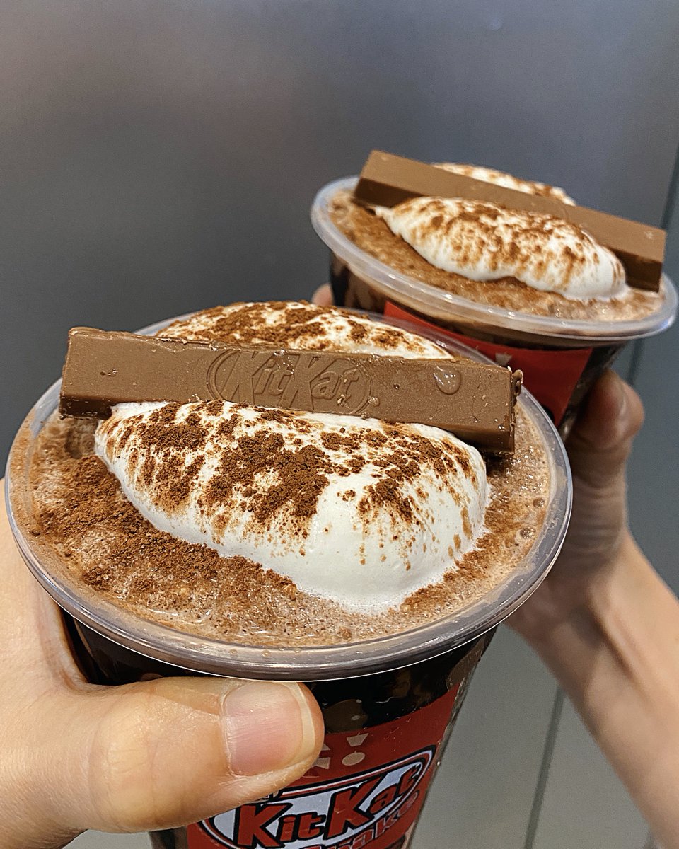 ginguntherfood's tweet photo. #KitKatShake เมนูใหม่ต้อนรับเดือนแห่งความรักกกก ❤️🤎 คิตแคทปั่นกับ Dark Chocolate เข้มข้น โปะหน้าด้วยมูสครีมนม คิตแคท และไข่มุกด้านล่างด้วย
📍ATM Tea Bar
@aroii @aroiialot @EatnEnjoyLife #อร่อยไปแดก #ชานมไข่มุก #อร่อยบอกต่อ https://t.co/BYT6Vo9Pe5