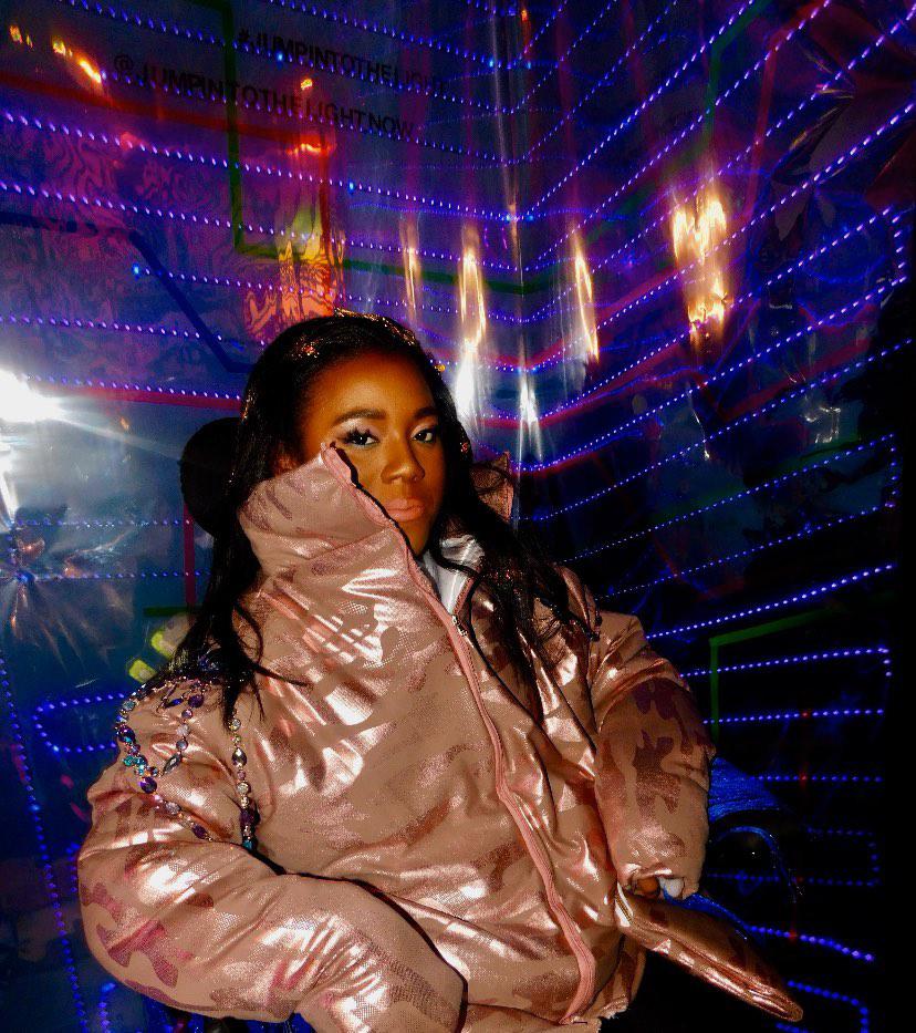 janiralisbeth's tweet photo. I’ll never fit in, because I was born to stand out 🌟💜

#NeonLights #Fast9 #JumpIntoTheLight #BrexitReality #NYC #MUFC #Manhattan #Flowers #Makeup #FastAndFurious9 #JaniraObregon #FreeCodeFridayContest #scifi #CoolCoat #Friday #AwesomeLights #NewYorkModel #amreading https://t.co/wdayit7DyA