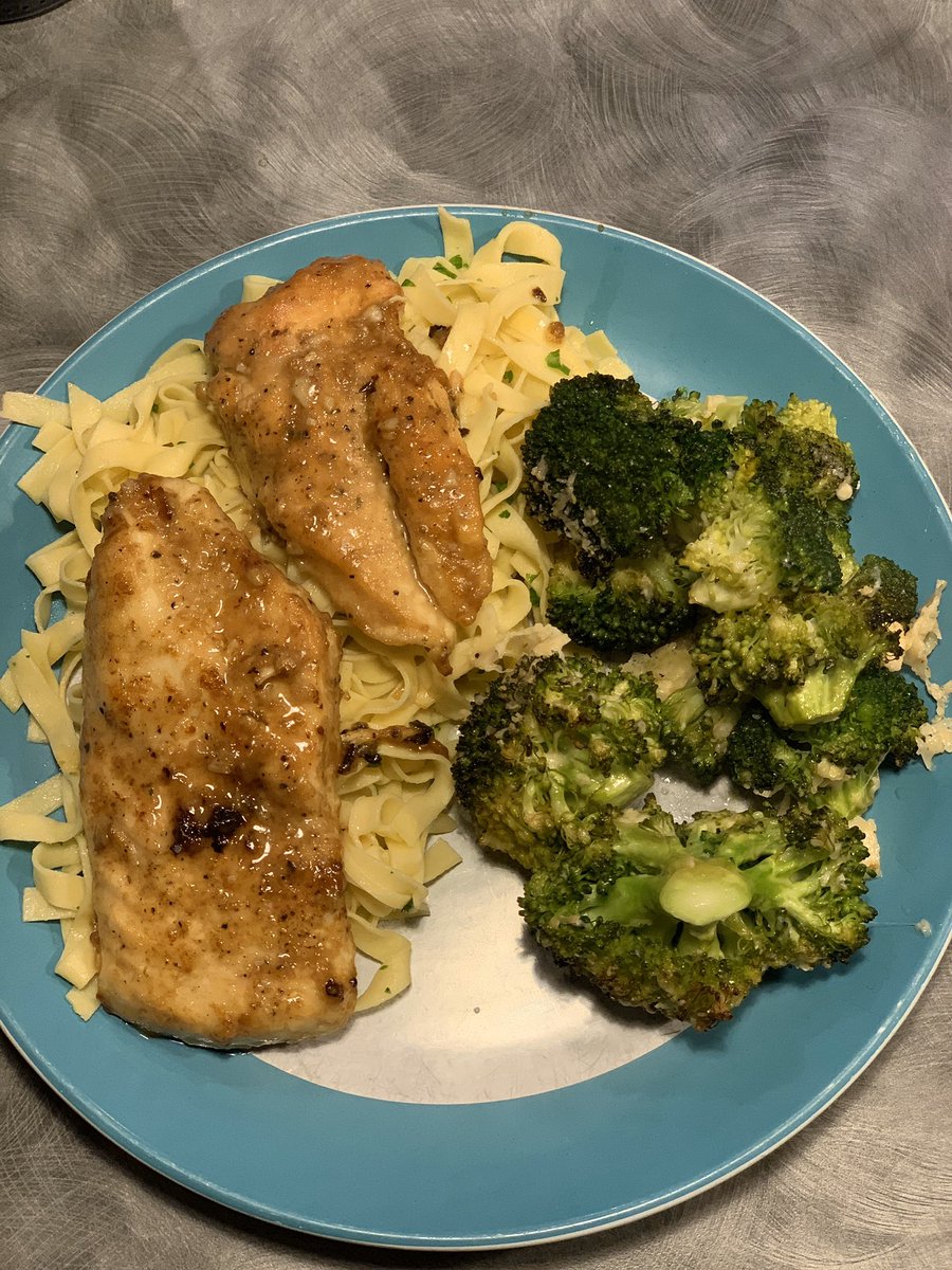 KronksKitchen's tweet image. Chicken Picatta with fresh linguini and Parmesan roasted broccoli