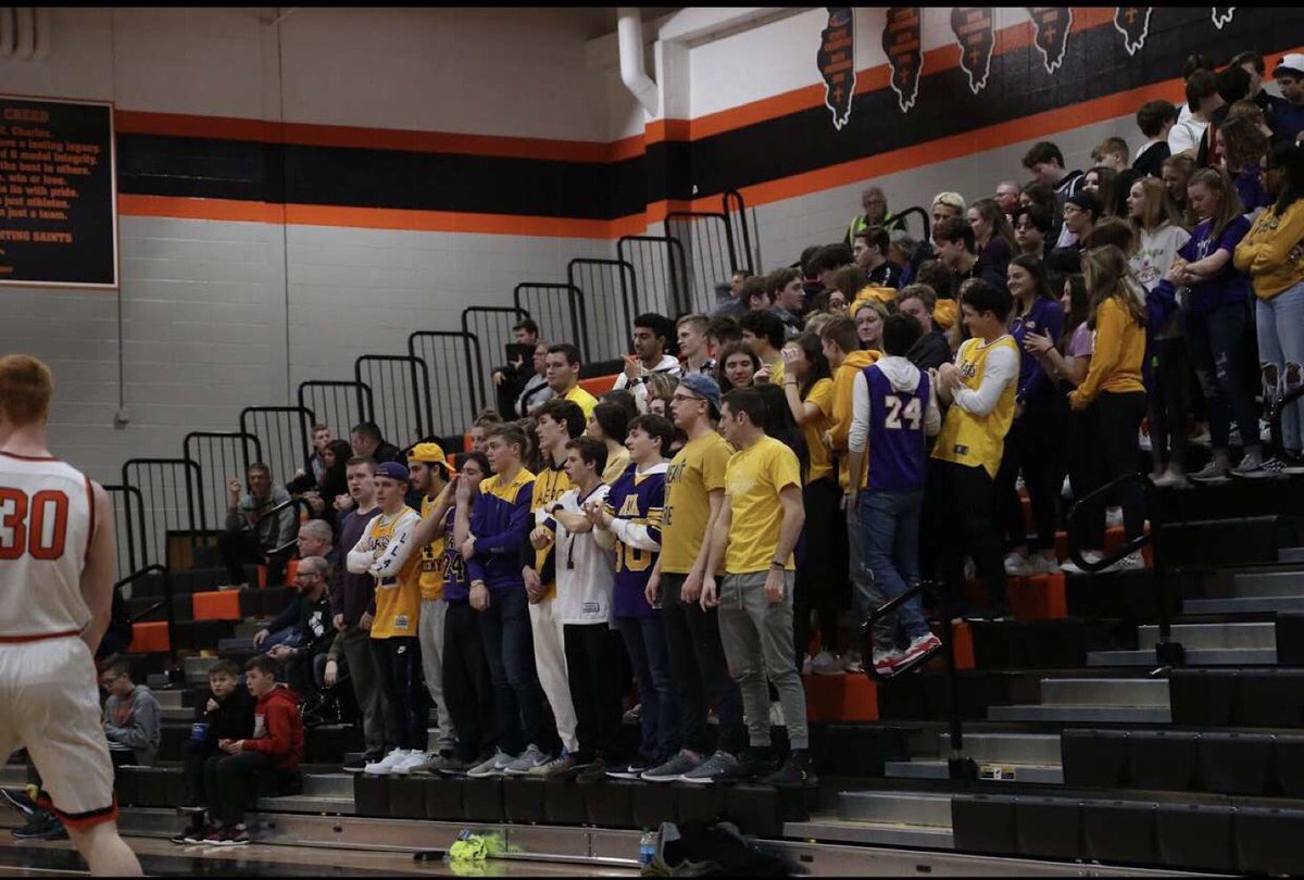 STCEStc's tweet photo. Big dub tonight for the boys!! Won by 24 points on Kobe night!! Can’t believe it! 🙏🙏 @DomDiPalermo @barstoolsports @SportsCenter https://t.co/Lxpxcy3eOm