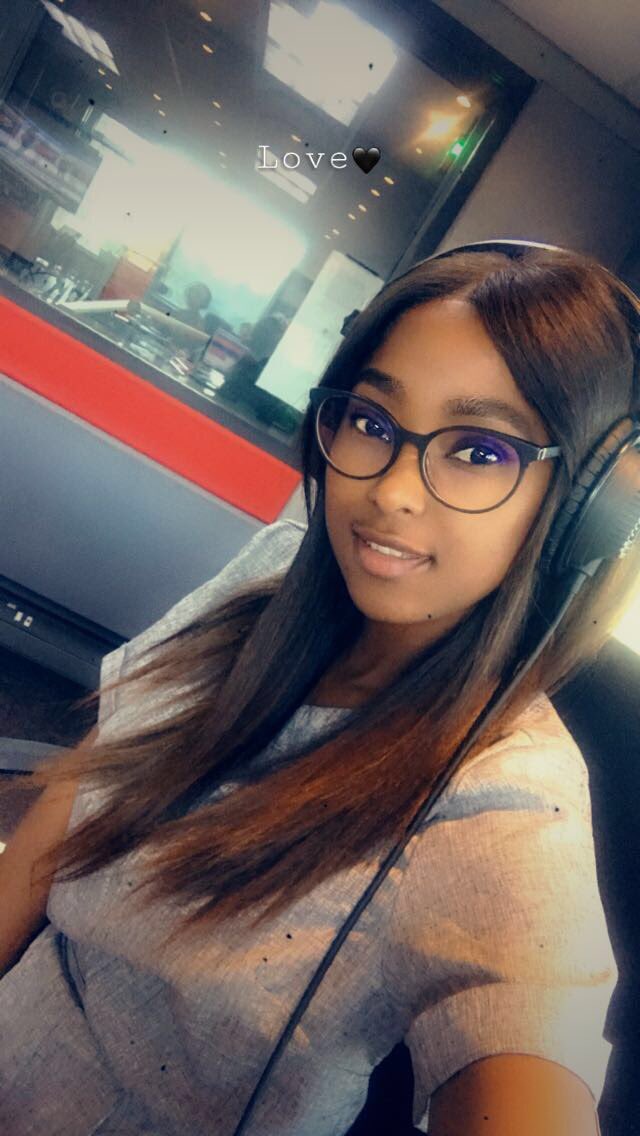 Hlehle_26's tweet photo. The Show Has To Go On🤩
Stomach in. Chest out. Chin Up & Smile 😃
#GrindOclock https://t.co/szd11EuOGe