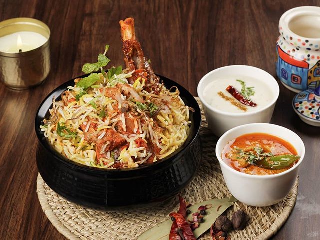 himanshu_watts's tweet photo. Mutton Biriyani with Raita &amp; Salan
.
.
.
.
#f52grams #food52 #biriyani #mughlaifood #foodphotography #still_life_images #himaanshujaswal #teamcanon #foodstyling #foodblogger #foodstagram #foodcritic #cheflife #hautec...

📸 https://t.co/zrHd3aFFh4 via https://t.co/jcqbOD15uR https://t.co/5G4NLUk34y