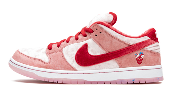 Interpunctie Soms mout Sneaker Huddle on Twitter: "StrangeLove Nike SB Dunk Release Date: February  1st, 2020 (Strangelove) 'Canceled' Release Date: February 7th, 2020  (Skateshops) Release Date: February 8th, 2020 (Nike SNKRS)  https://t.co/lK1qt07kMJ" / Twitter