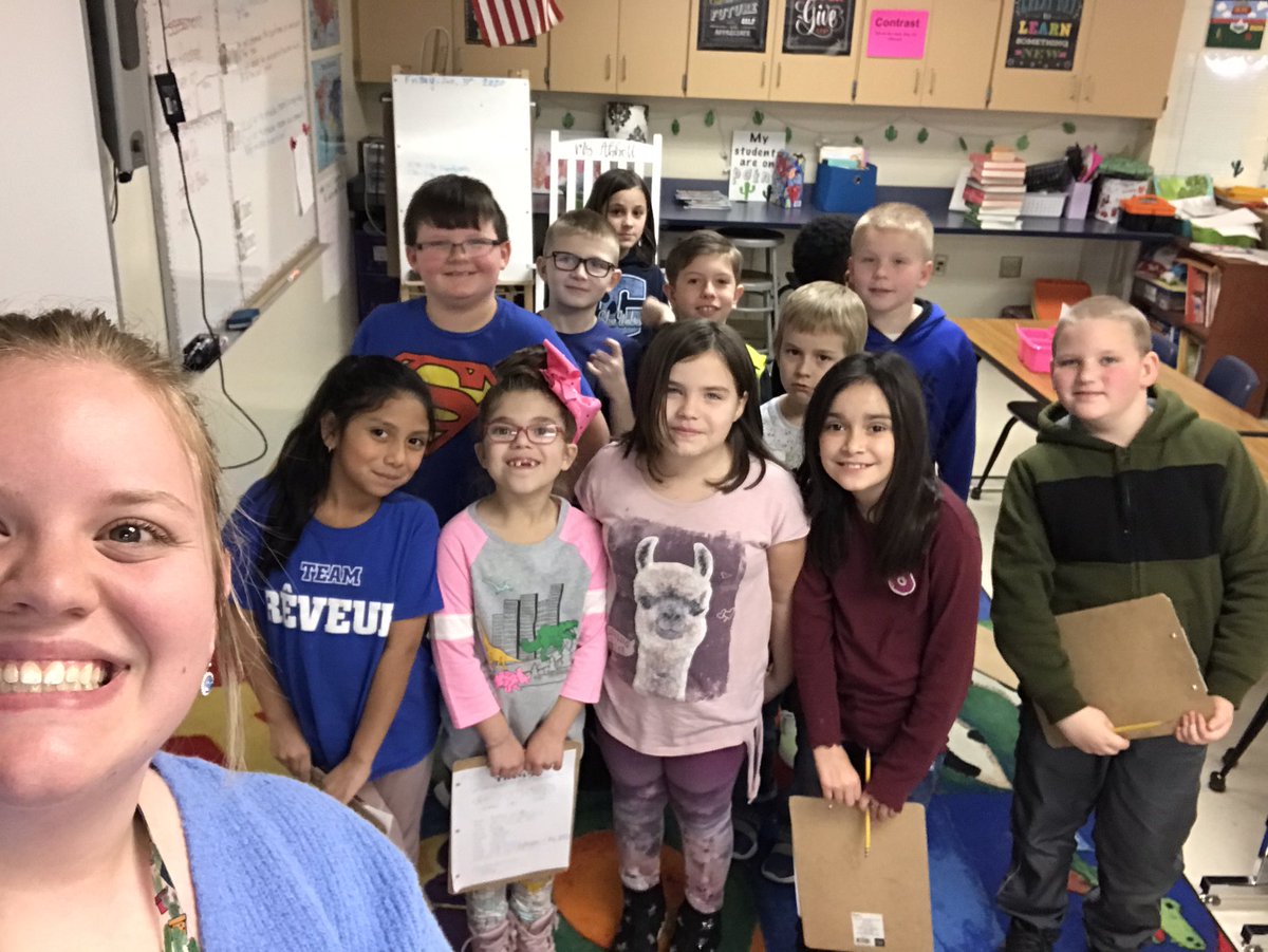 abbott_bunch's tweet photo. Today was our first family unit meeting! 💙 https://t.co/kVprGWG3IY
