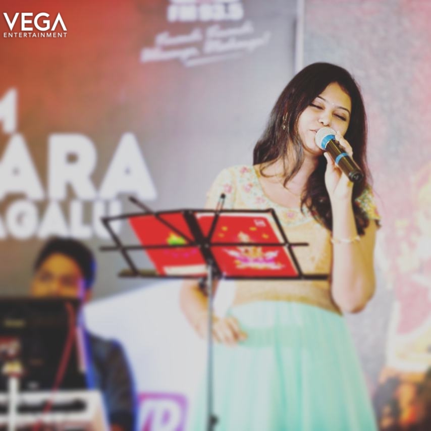 vegaent's tweet photo. Vega Entertainment Wishes a Very Happy Birthday to
Our Dearest Singer #RamyaBehara
#Ramya #Behara #Singer #PlaybackSinger #Birthday #February1 #Vega #Entertainment #VegaEntertainment https://t.co/P1SpaGXwLp