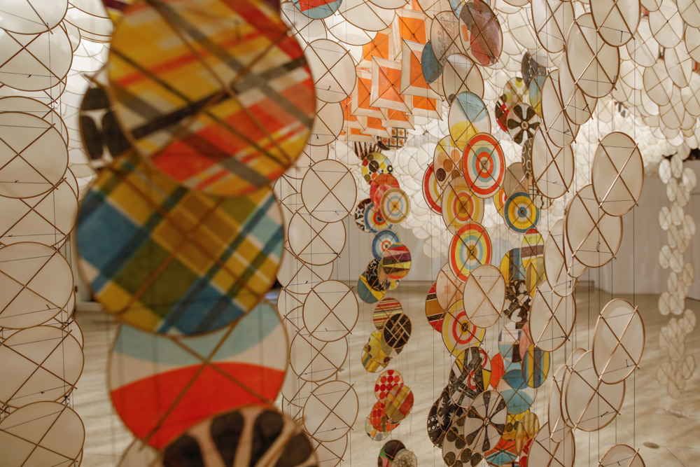 NonagonStyle's tweet photo. #Installation art requires audience to feel and experience the Art piece 💭What's the message of the artist? Everyone can come up with an own answer, and generate their own experience with the #Art piece! Isn't it amazing? 🤩
-
Gas Giant and Silence, 2016
Artist: #JacobHashimoto https://t.co/ndjYQcOWVl
