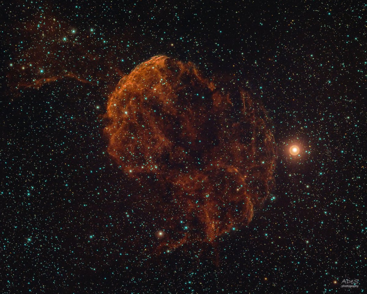 adoldesa's tweet photo. IC443 or the Jellyfish Nebula is a supernova remnant 5000 light years far from Earth. This image was capured between Dec 2019 and Jan 2020. Enjoy!
🔭 Skywatcher 80ED on HEQ5
📷 ZWO ASI294MC Pro
✨ Atair TriBand filter
⌚ 2hr 08min (240s subs)
#Astrophotography #deepsky #astrouk https://t.co/gnnlEaM05k