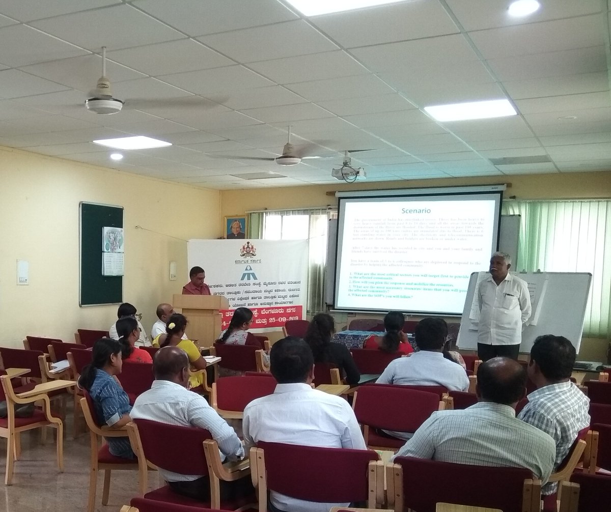 AtiMysuru's tweet photo. Participants sharing their experience about training program.
#KapilMohanIAS #DG #AdministrativetrainingInstitute #Centre_for_Disaster_Management #KSNDMC #Taluk_level #Disaster_Management #Training #Sharing #Experience #Participants #DTI #Bangalore_Rural https://t.co/LGdvSuIUSt