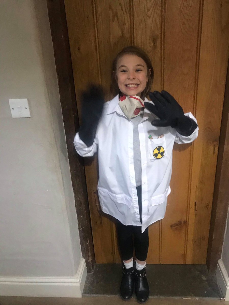 FiMacIverJones's tweet photo. Instead of being a princess for #heroes day at school, Nona dressed up as a uranium scientist! 👩🏻🔬☢️🧪
#STEMstyle #WomenInSTEM https://t.co/qFEnkDRhcC