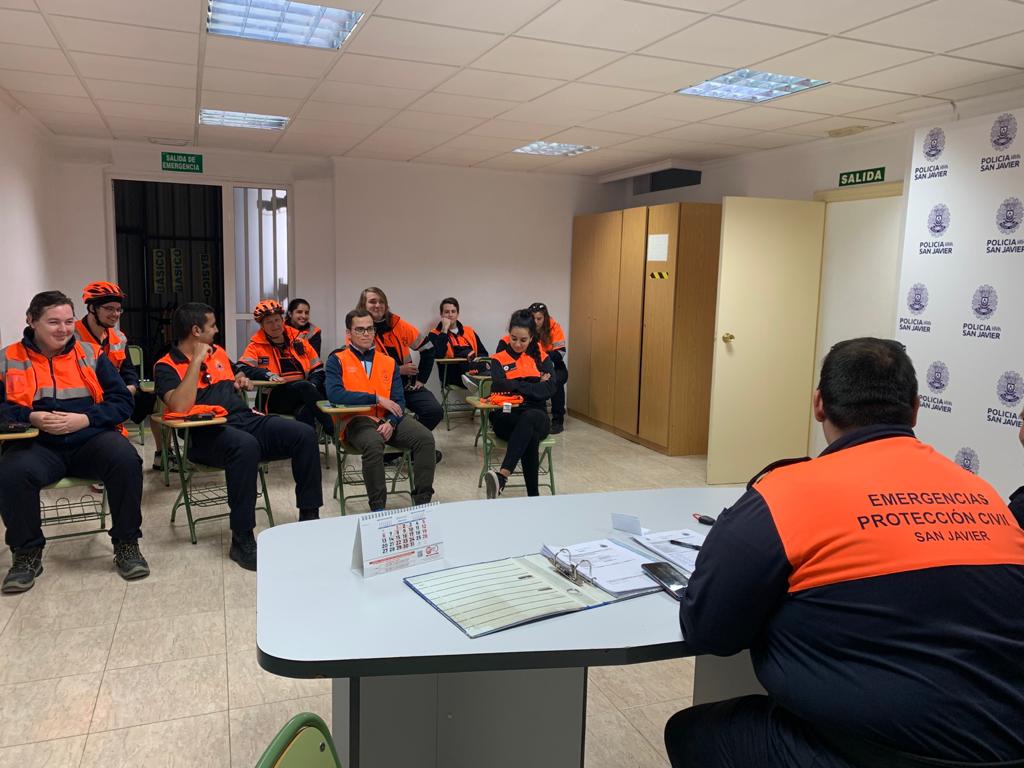 AVPCSJ's tweet photo. @OffshoreSpecial @SEMPC35 @AytoSanJavier1 @112rmurcia Aquí os dejamos más parte del dispositivo de San Blas, en el cual estaremos los días 1,2 y 3 dando seguridad y protección a todos los ciudadanos que se acerquen a disfrutar de esta romería https://t.co/XRYJuzXwkg
