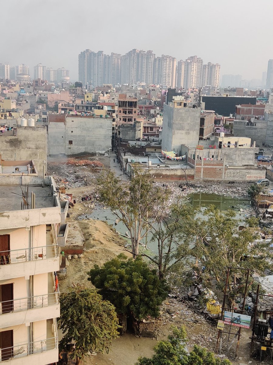 rgandhi90's tweet photo. Garbage accumulated and burning nr Gali no. 1 #Chhalera. This stagnant water did not exist a few months ago, nor did the garbage. @noida_authority @CeoNoida @Uppcb_Noida all complaints falling on deaf ears. No action taken. Let's make this spot famous, @SwachSurvekshan https://t.co/cqJHdTuVfJ