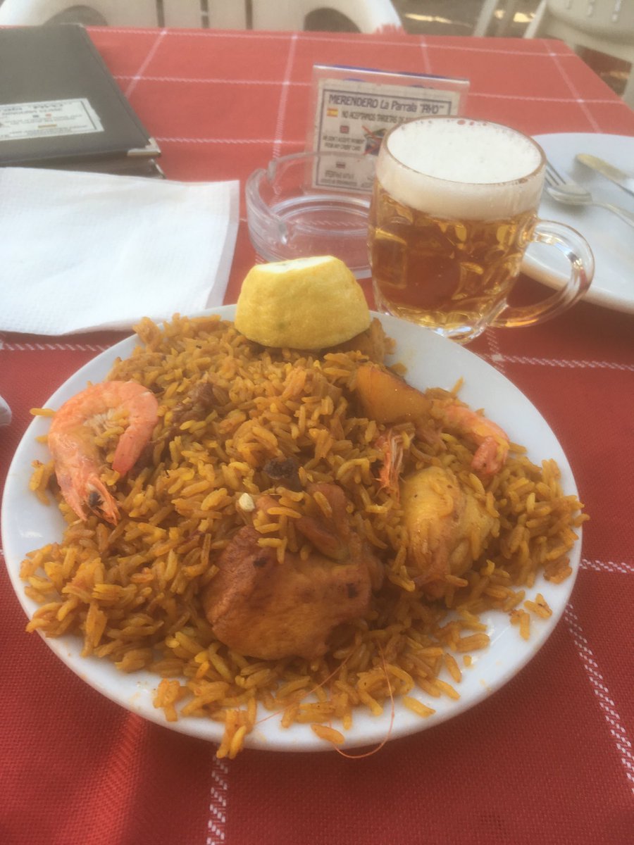 Lunch for less than €10: all-you-can-eat paella and a beer #Andalucía #Spain #LPinSpain