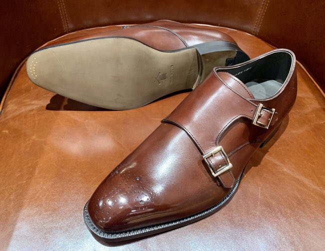 三陽山長 日本橋髙島屋s C 店 新作入荷 修一郎 源之介 スマートなr309ラストにメダリオンを施したプレーントゥがマッチしている新作ダブルモンクストラップ 源之介 鮮やかな色味に 春の装いが待ち遠しくなりますね 詳細はこちら