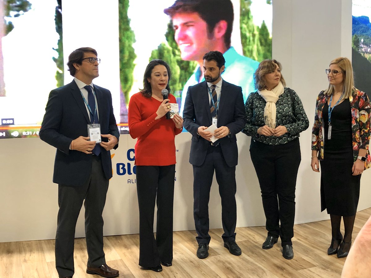 Presentación en #Fitur Ya puedes descargarte la nueva #guíaGastronomica y de #Turismo de #AlicanteInterior desde nuestra web www.alicanteinterior