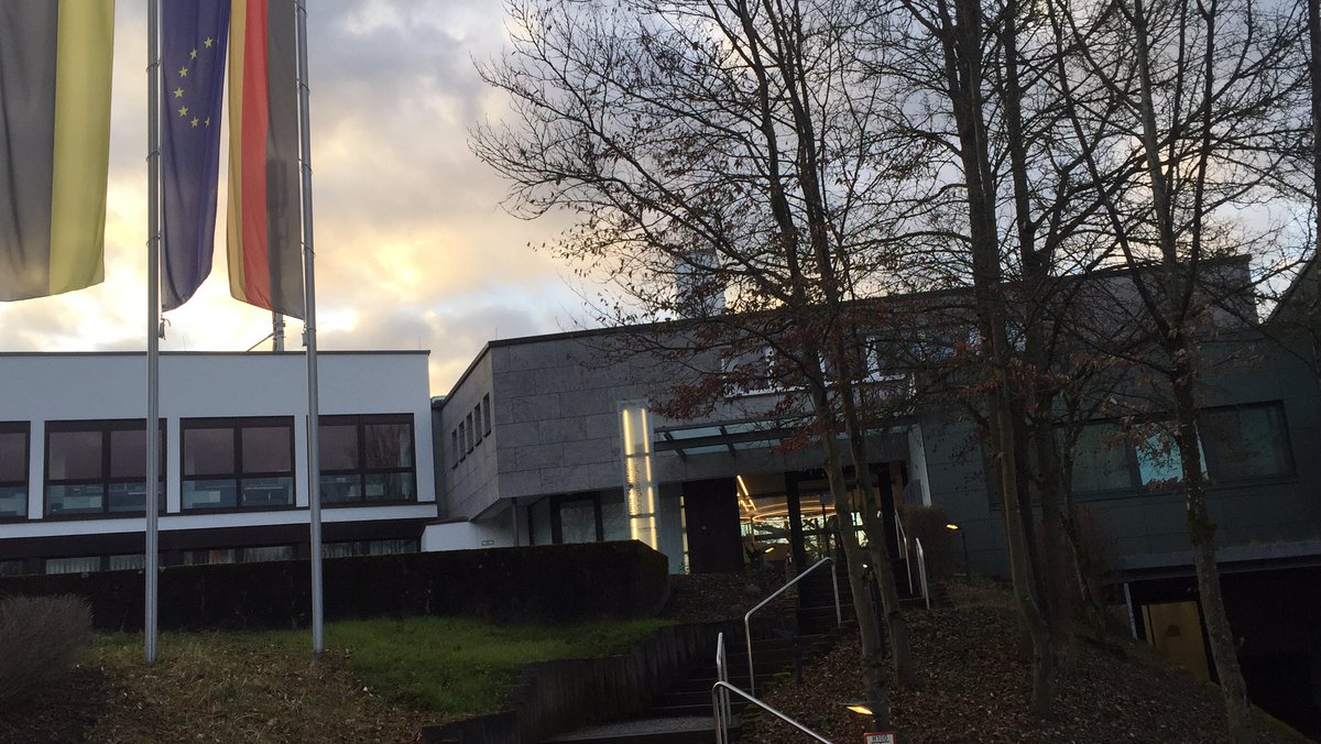 MafaWilliams's tweet photo. Heute in Steinheim an der Murr tagt der Integrationsrat der Stadt Ludwigsburg. Ich freue mich schon auf die spannende Themen! #integrationsrätin #kultur #interkulturellerDialog https://t.co/EFlkPzLojZ
