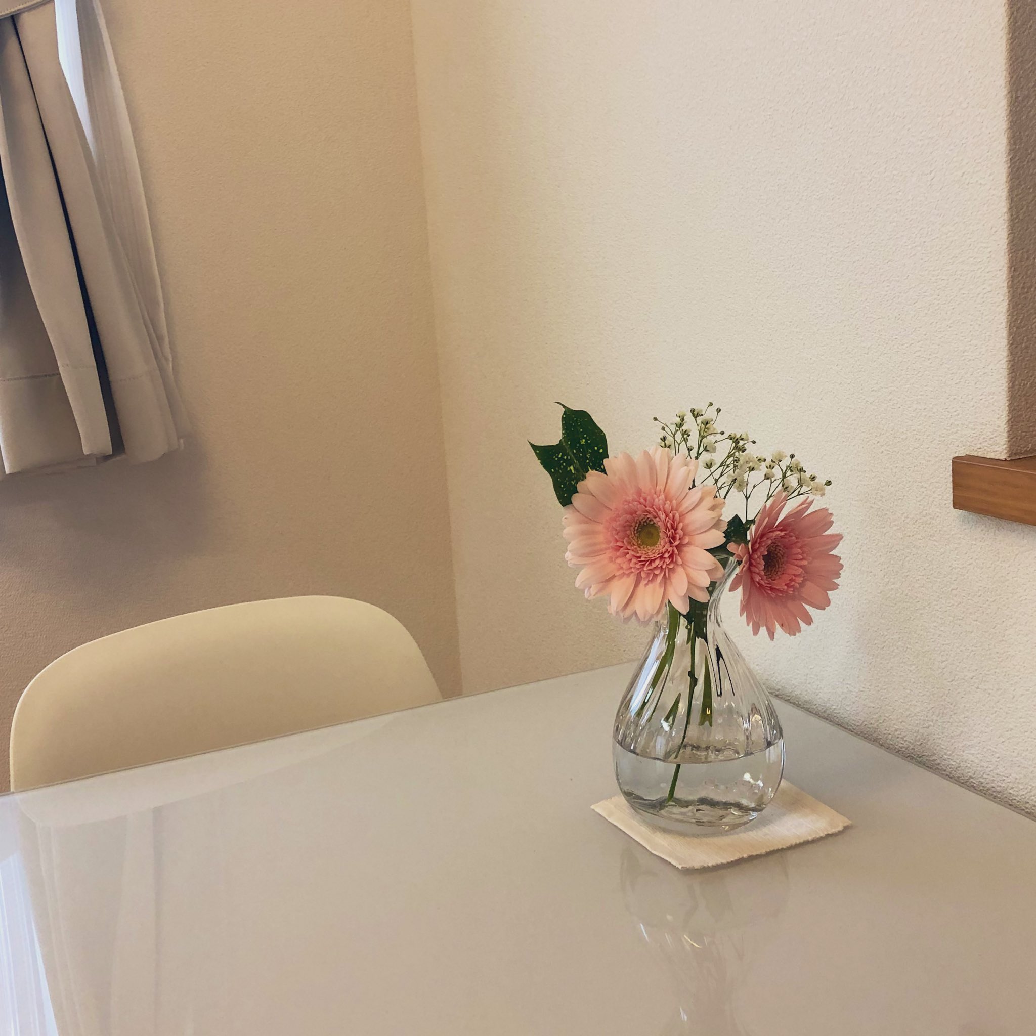 Aurora 恋愛運up風水 その4 生花を飾ると良いと聞いて おまかせのお花の定期購入に登録してみた そしたらどんぴしゃかわいいのきた 婚活垢 モテたい 非モテ 恋愛運 風水 Lifullflower T Co Mdyvnnqeuw Twitter