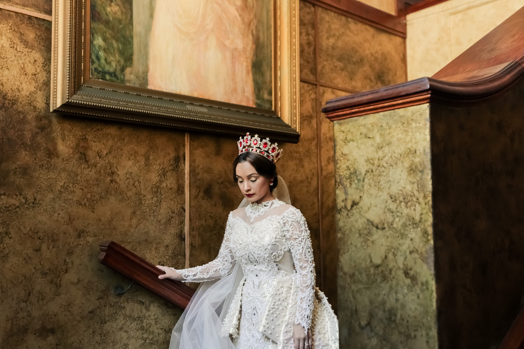 A Casa Labia #queen on her wedding day 
.
casalabia.co.za
.
#weddingday #bride #weddingdress #luxury