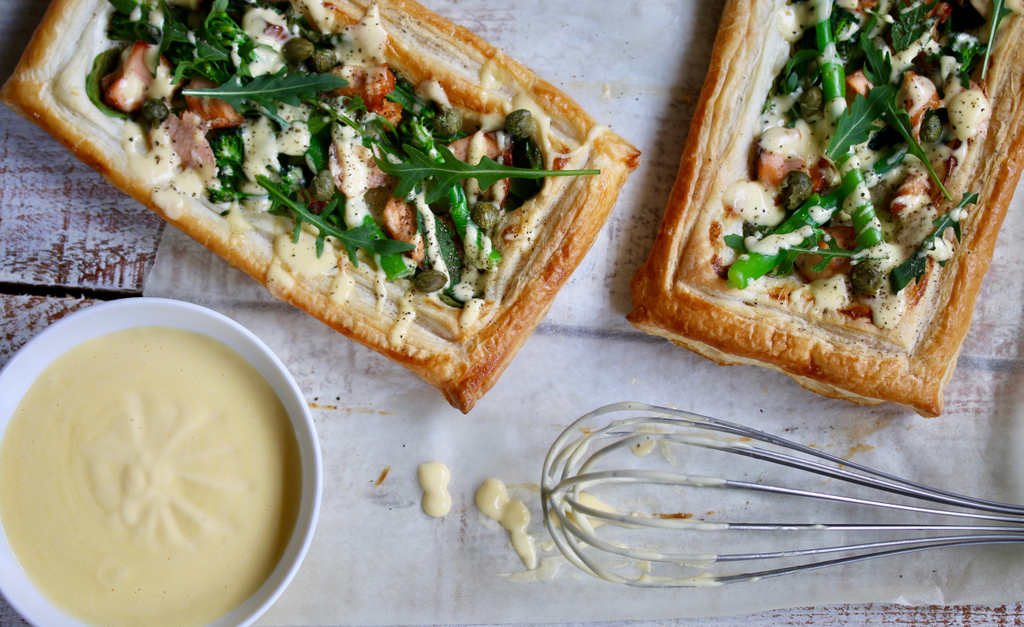 The secrets of sauces.... 

If 2020 is the year that you master how to make sauces then join us on February 21st with chef <a href="/craigfloate/">Craig floate</a>

Highlights include: 
- Hollandaise  
- Béchamel
- Beef &amp; Chicken stock 
- Crème Anglaise

seasonedcourses.com/stocks-and-sau…