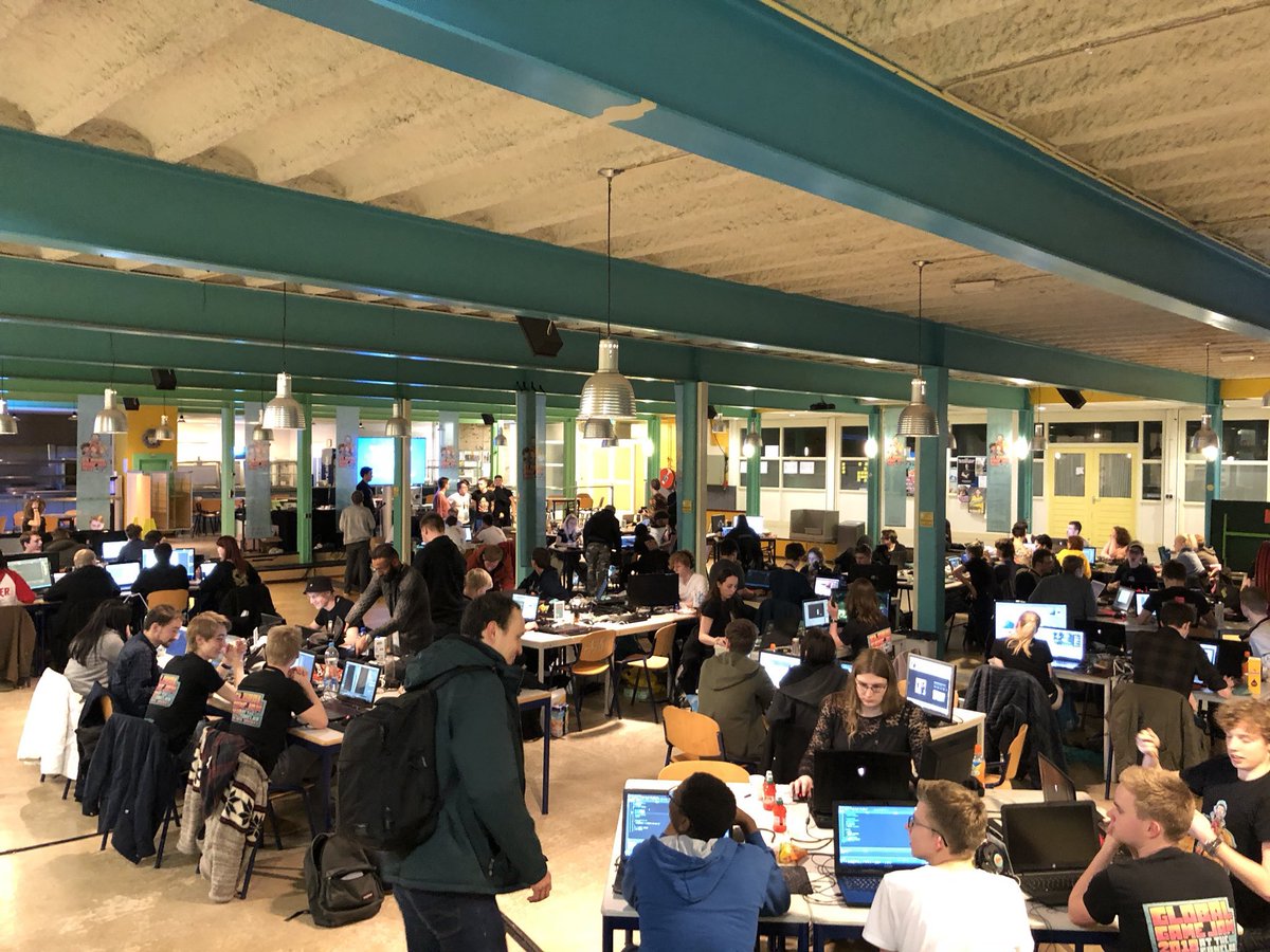 Game Development studenten van <a href="/KunstMultimedia/">Kunst & Multimedia</a> doen dit weekend mee aan het Global Game Jam Groningen. Succes &amp; plezier! <a href="/Noorderpoort/">Noorderpoort</a> <a href="/Alfacollege/">Alfa-college</a> <a href="/dsh_hanze/">Digital Society Hub</a> <a href="/GameBakeryNL/">bsky.app/profile/gamebakery.nl</a> globalgamejamgroningen.nl