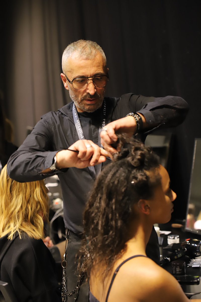 look_year's tweet photo. ALTAROMA • THE LOOK OF THE YEAR • FASHION TV - “FASHION and MODELS”
• Modarea Hair Stylist • 
#thelookoftheyear #altaroma #fashiontv #modarea https://t.co/N0TOHNK1Vo