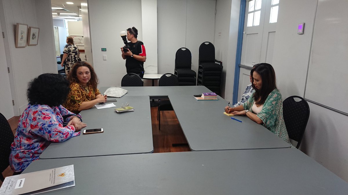 IndonesiaInSyd's tweet photo. Consul #ZaniMurnia attended a meeting with #ImranHanafi the Education and Culture Attaché, Lydia Santoso and Kestity Pringgoharjono, to discuss the re-vitalization of the Balai Bahasa & Budaya Indonesia (BBBI) NSW. #bahasaindonesia #languagestudy #indonesianway #inidiplomasi https://t.co/XzRZJf2HMy