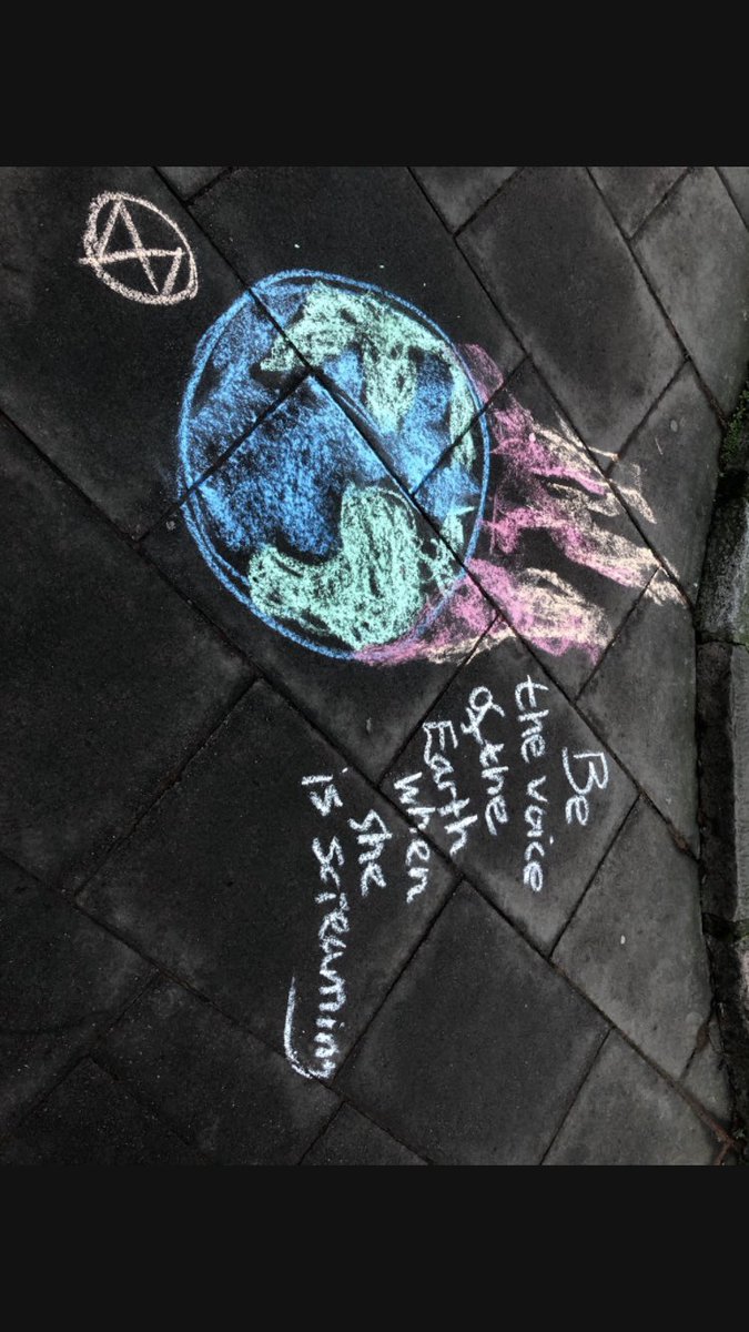 NorwichXr's tweet photo. Chalking in Norwich now #ClimateChange #ClimateEmegency #getclimatechangedone https://t.co/IlR8xVFbVt