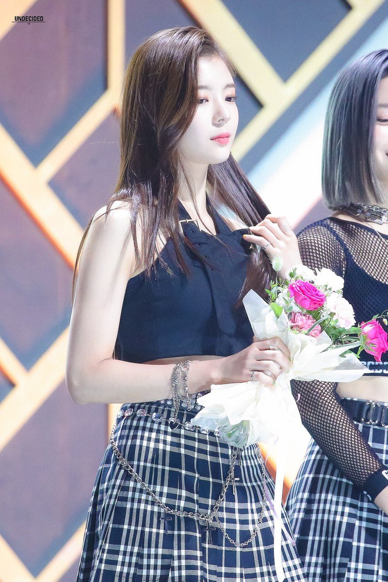 cuteliapics's tweet photo. © mint candy + undecided → 200130 .*˳✧
     — #리아 • #있지 https://t.co/eV1KUSyJVD