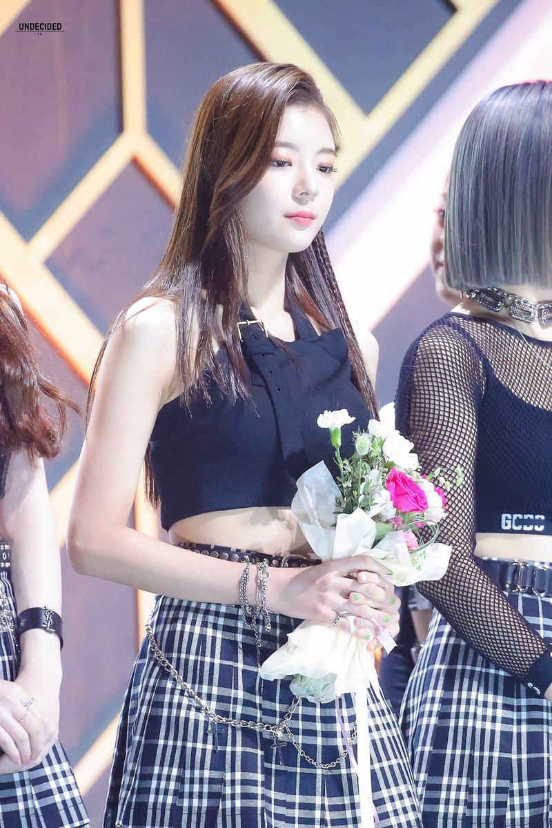cuteliapics's tweet photo. © mint candy + undecided → 200130 .*˳✧
     — #리아 • #있지 https://t.co/eV1KUSyJVD