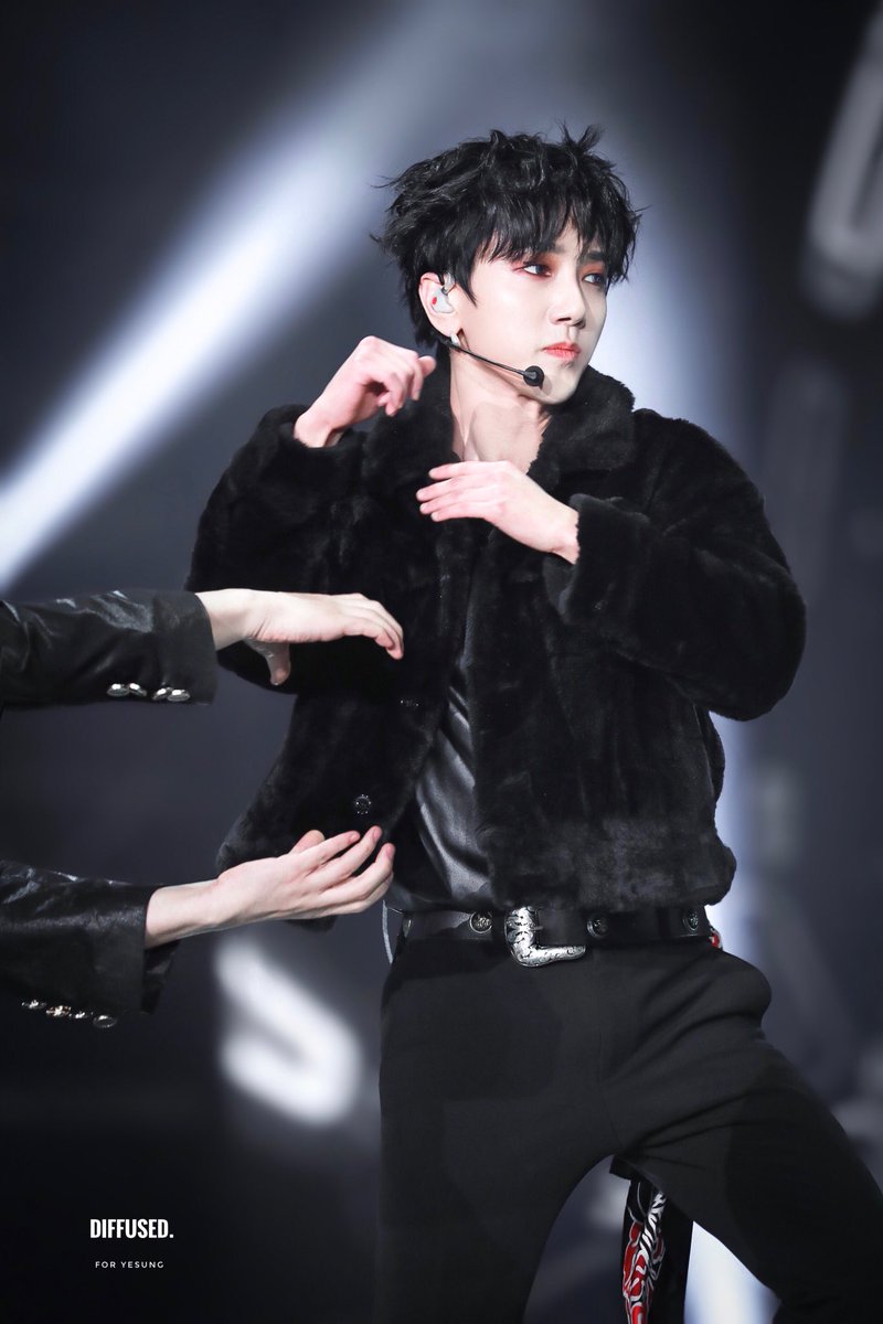 200130 서울가요대상▫️
예성이 예술 그 자체지..♥︎
#Yesung #예성 #김종운  #藝聲 #イェソン 
#SuperJunior  #슈퍼주니어