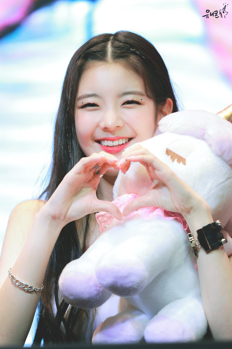 cuteliapics's tweet photo. © the lia unicorn → 190823 .*˳✧
     — #리아 • #있지 https://t.co/OIiWUqh6Ws