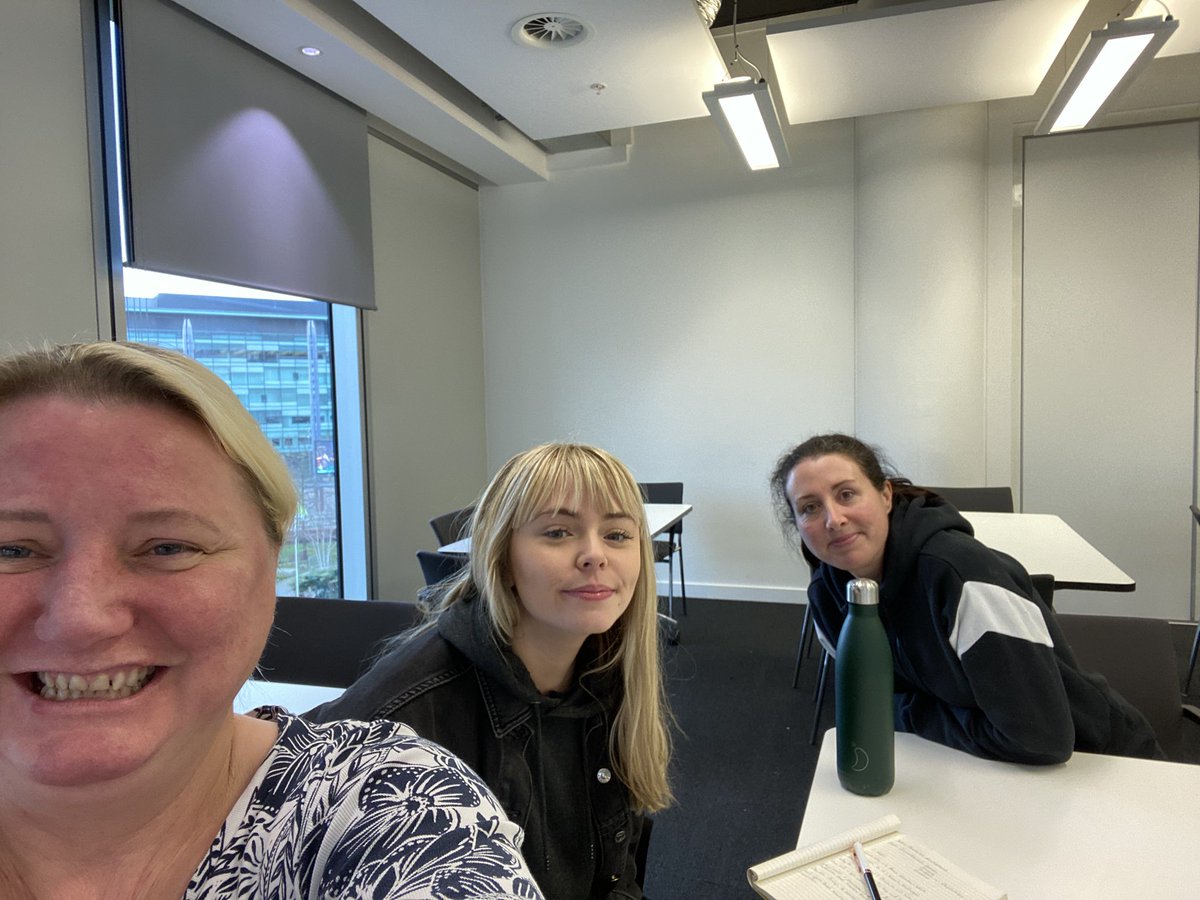 Mich_parkerX's tweet image. Having a great time rehearsing with @Kagsy25 and @abibost #timetotalkday2020 #kingsarms #6thfeb