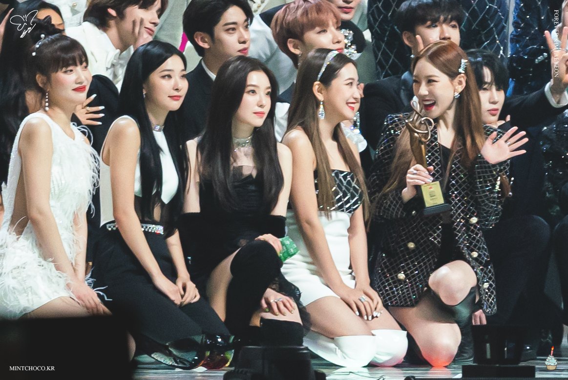 200130 #TAEYEON #태연

SAM 🎤👑👑👑

집에 가자~🤚🏻