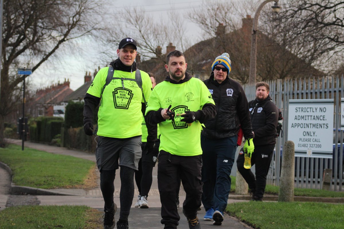 hullfcofficial's tweet photo. And away they go. See you at Headingley, guys! 👋🏁
Follow their journey via @MarchingRob!
⚫⚪ #March4Rob https://t.co/C4j0dmsEzO