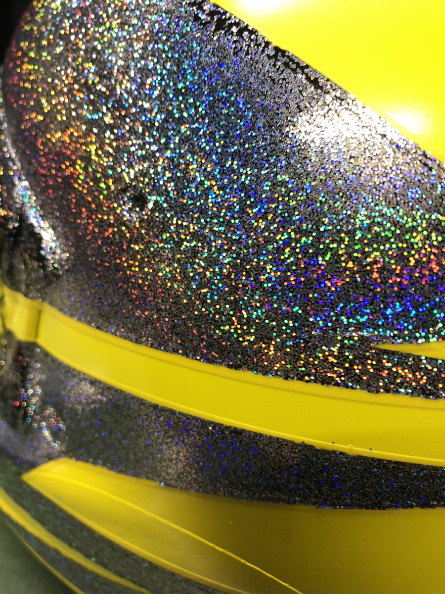 pmyama21's tweet photo. キラキラ🤩🤩🤩
#ペイントマジックヤマ
#ヘルメットペイント
#アライヘルメット
#Vクロス4
#326racing
#浜北大橋 https://t.co/3SB8l8silL