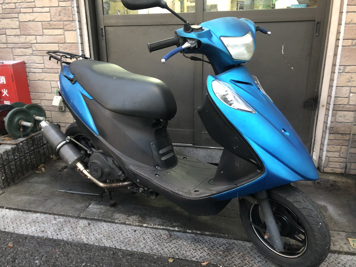 Tm Auto 東京大阪 アドレス祭り キャンディレッドv125g 17 5万円 フルドレスアップ 3つボタンコルク半付き ブルーカスタムv125g 8 8万円 ミドリ ブラックラップ塗装カスタムv125g 8 5万円 クロv125 7 8万円 T Co 6wylfws3pi