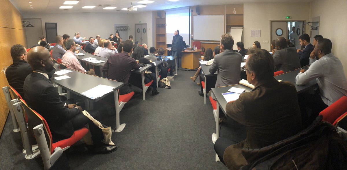 essec's tweet photo. Présentation du programme Management Général par Philippe-Pierre Dornier, Directeur Académique et Claire Demoulin, Admission Manager, accompagnés de 3 diplômés qui partagent leur expérience et leur évolution après l’ESSEC. #JPOESSEC #ExecEd https://t.co/hGkiasns8v