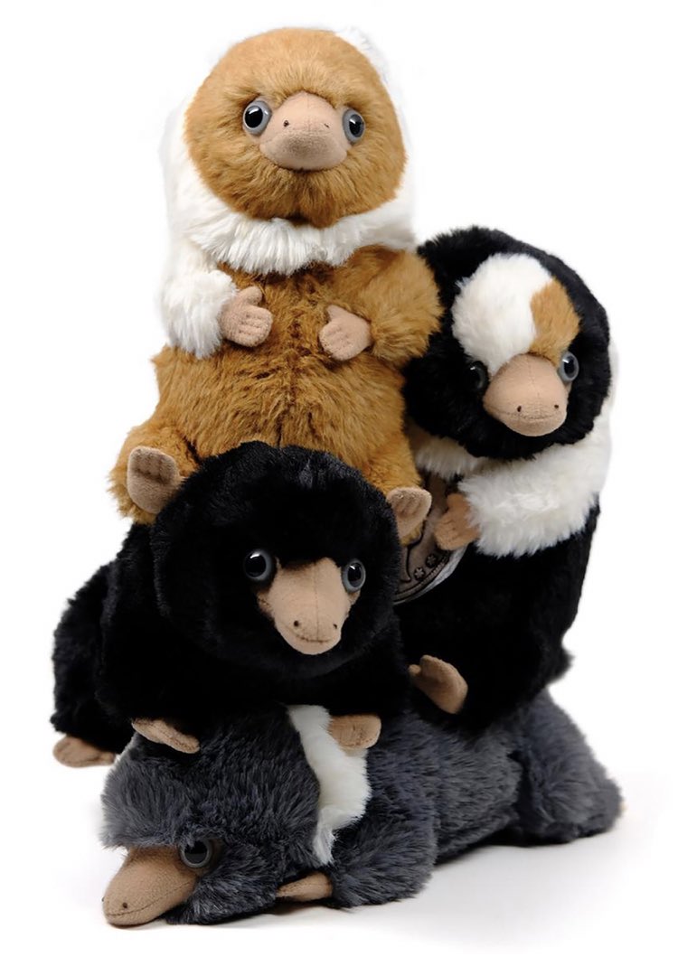 このベビーニフラーのぬいぐるみ、1月に発売予定って書いてあったのに