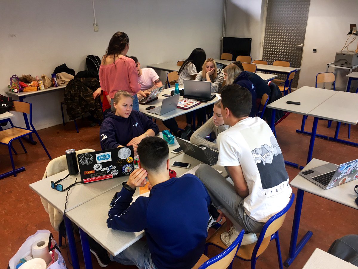 LeeLou_Hateau's tweet photo. 🏔Les bénévoles du @Bdestapsgre sont en week-end de préparation du #WEAS de l’@ANESTAPS ! 

Une équipe déterminée à faire de cet événement une réussite 🏆

📆RDV du 7 au 9 Février ! https://t.co/0rW8gbupRZ