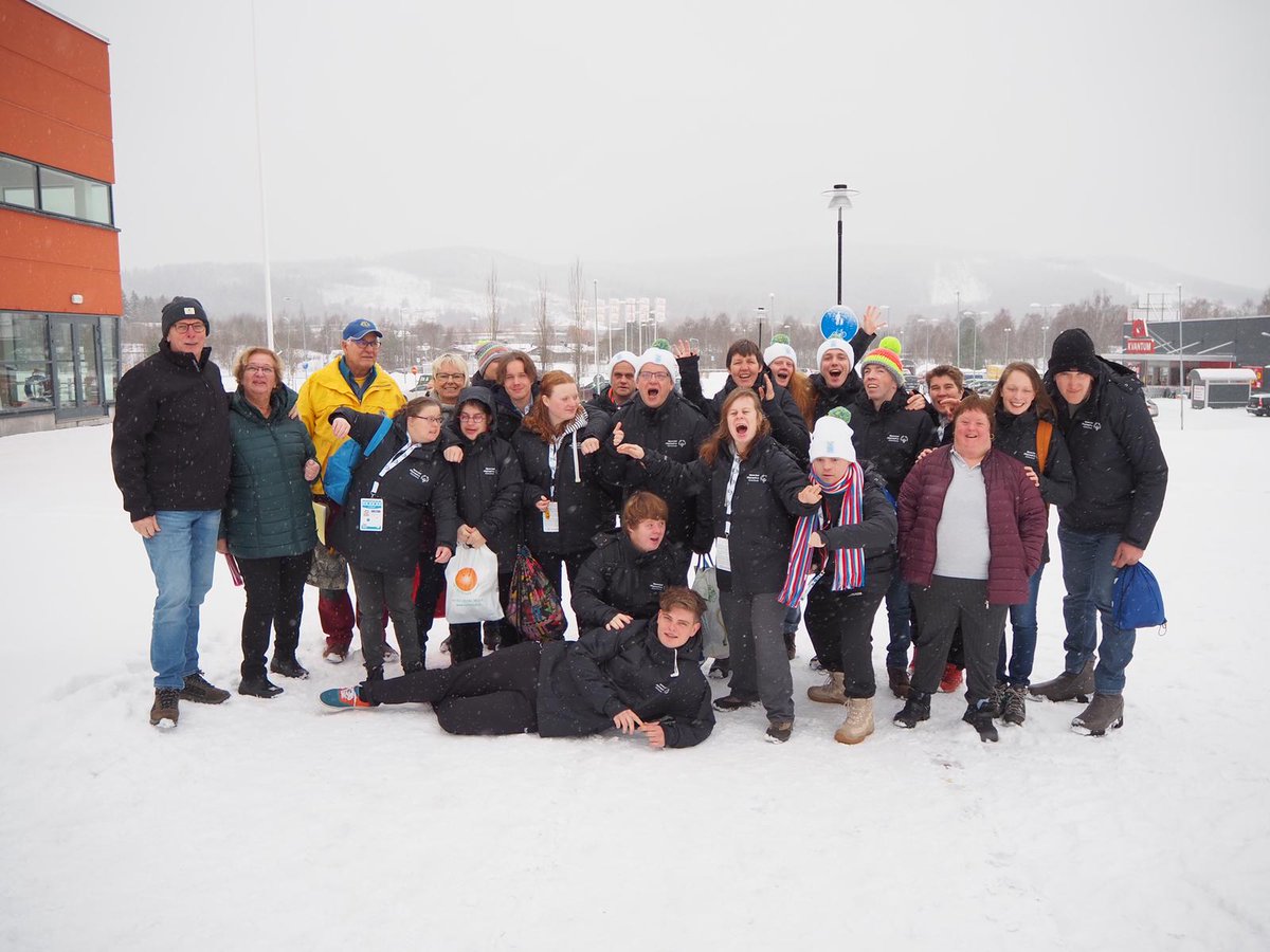 Vandaag starten de Special Olympics Sweden Invitational Games 🏂⛷⛸ voor deze 13 <a href="/SO_NL/">Special Olympics NL</a> 👇 sporters! 🤞voor 🥇en #changinglives #changingattitudes