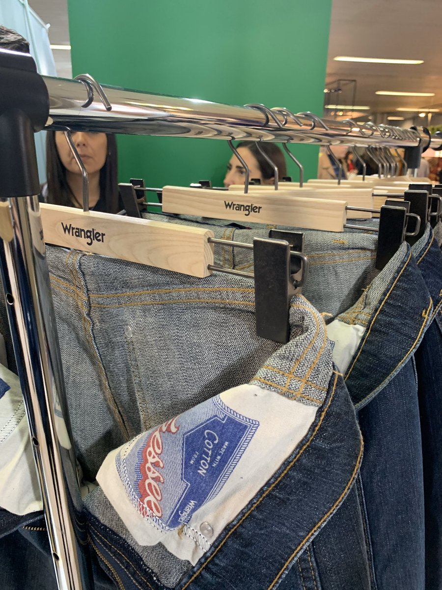 ADB0806's tweet photo. When innovations in agriculture meet innovations in fashion. #wrangler #rootedcollection #sustainablecotton @RoianAtwood @SuzBarratt @BASFAgro https://t.co/EDFwGmufoa
