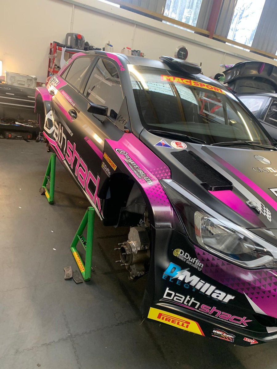barneymitch's tweet photo. Right that's Galway 2020 ticked! Rugby time. #mtecgraphics @Metamarkuk https://t.co/Hj0JaZZulE