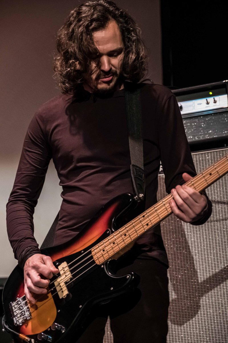 TheAngryCats's tweet photo. @TheAngryCats en concert à la Parole Errante à Montreuil lors de la fête des Éditions Libertalia @LibertaliaLivre, le 25 janvier 2020, par Jean Fabien @JeanFab1 
Avec @fredalpi, Fabien Mysak et Mathias Lopez https://t.co/yRDkjsTGVW