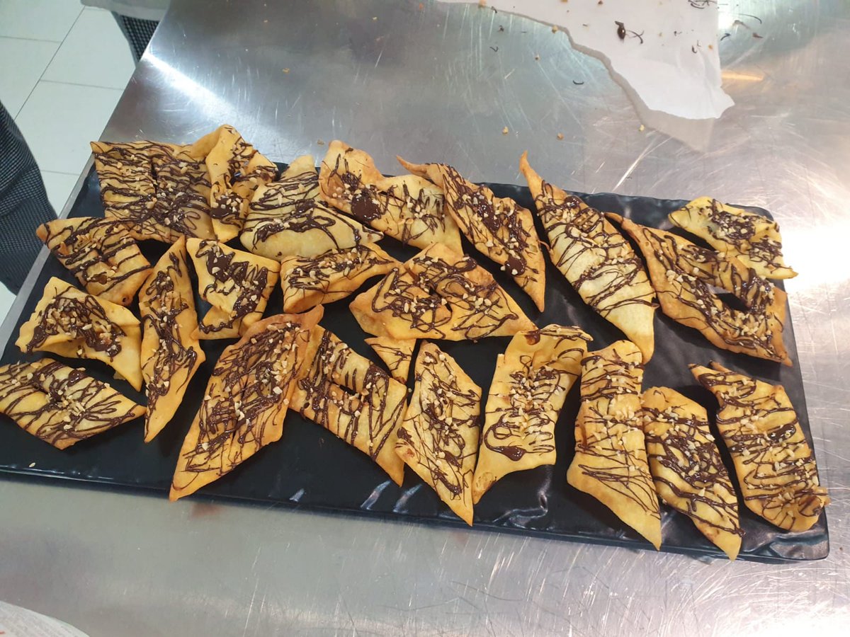istitutomorano's tweet photo. #IstitutoMorano #Caivano #Napoli
#Sabato #1Febbraio #today #news
#Esercitazione #IPSEOA classe 2 F5
Chiacchiere di #Carnevale e #torta #Camilla https://t.co/Oq5dLuXBi7