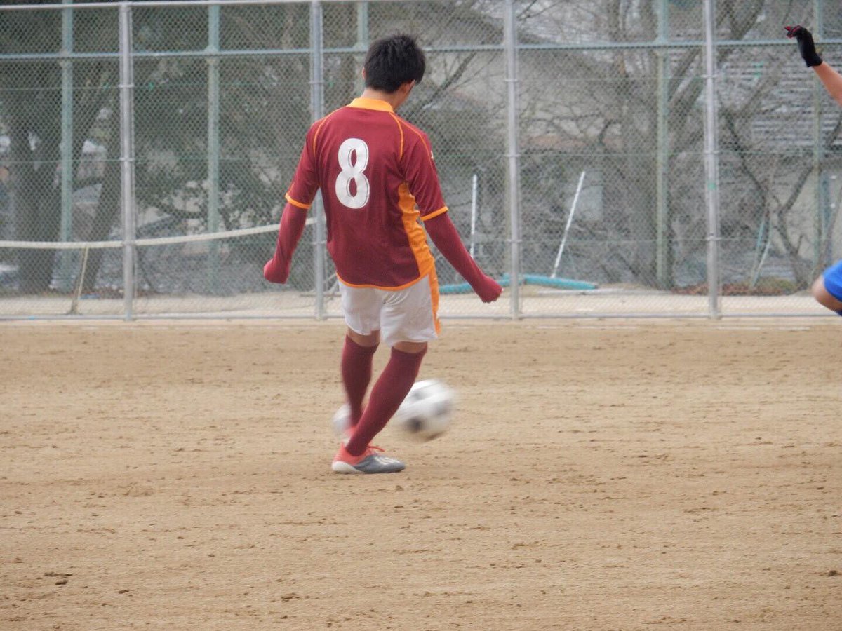tetsusaka10's tweet photo. 天才レフティは、みんな長袖びろーんってやるのかな🤣 https://t.co/1pWEdBY6WC