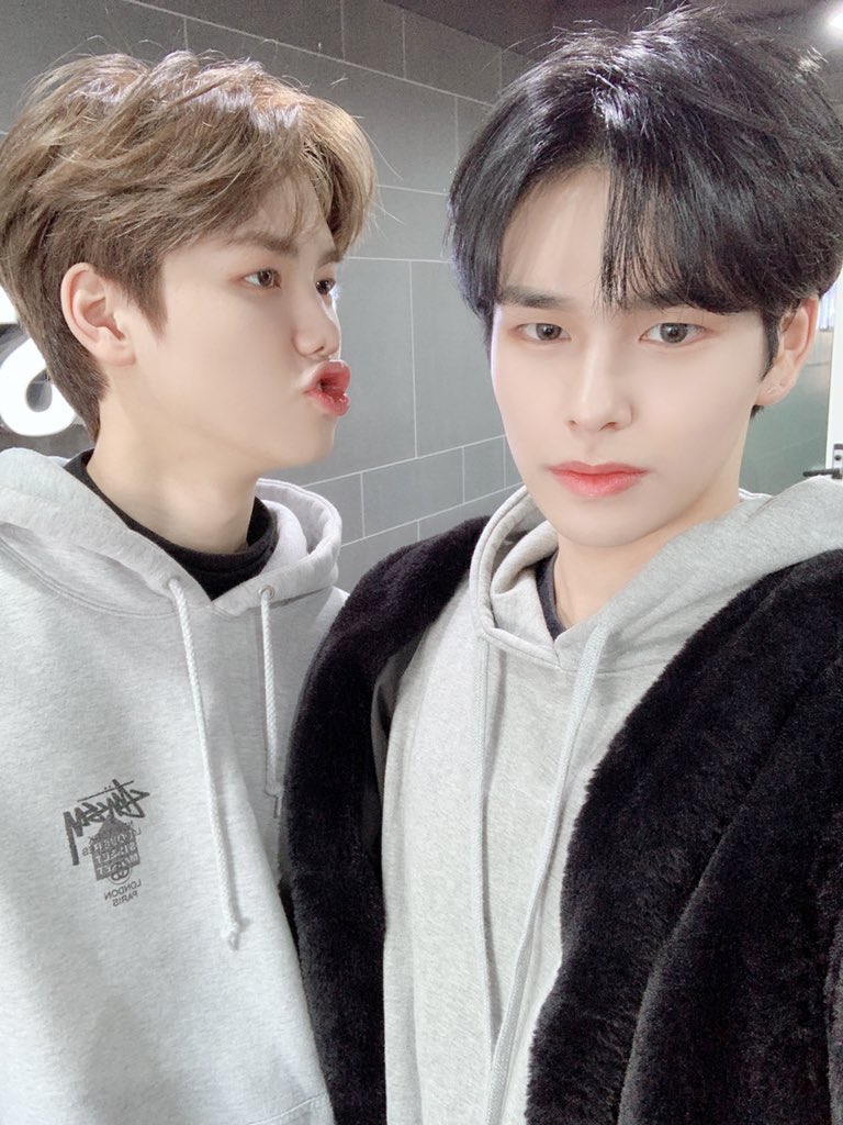 day 32: 1|2|20MINHEE SAID NOOT NOOT OH MY GODDDDDD JSHWJDH I FEEL LIKE HE PROBS ANNOYS SERIM ALL THE TIME  he also took a selca w allen and then one w hyeongjun jungmo woobin and taeyeong! (w sungmin in the bg lmao) anyway i love kang minhee and ssz have me in my uwus 