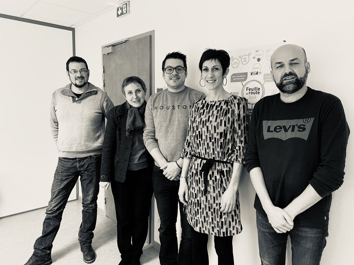 catleboulproust's tweet photo. Transition écologique, place du gaz dans le mix énergétique, biomethane, #smartgasgrid, tarif ATRD6 et évolution des métiers,au menu cette semaine des échanges avec l’équipe très engagée de l’agence d’intervention #GRDF à Macon. Merci à toute l’équipe!#Fiertegaziere #VertLAvenir https://t.co/TrfrbFgVj4