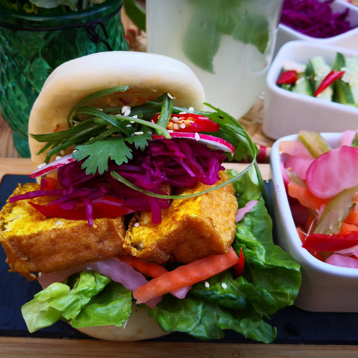 Crispy turmeric tofu bao #vegan #veganfood #vietnamesefood #baobun #baobao #Woolwich #tofu #beancurd #foodporn #trendycafe