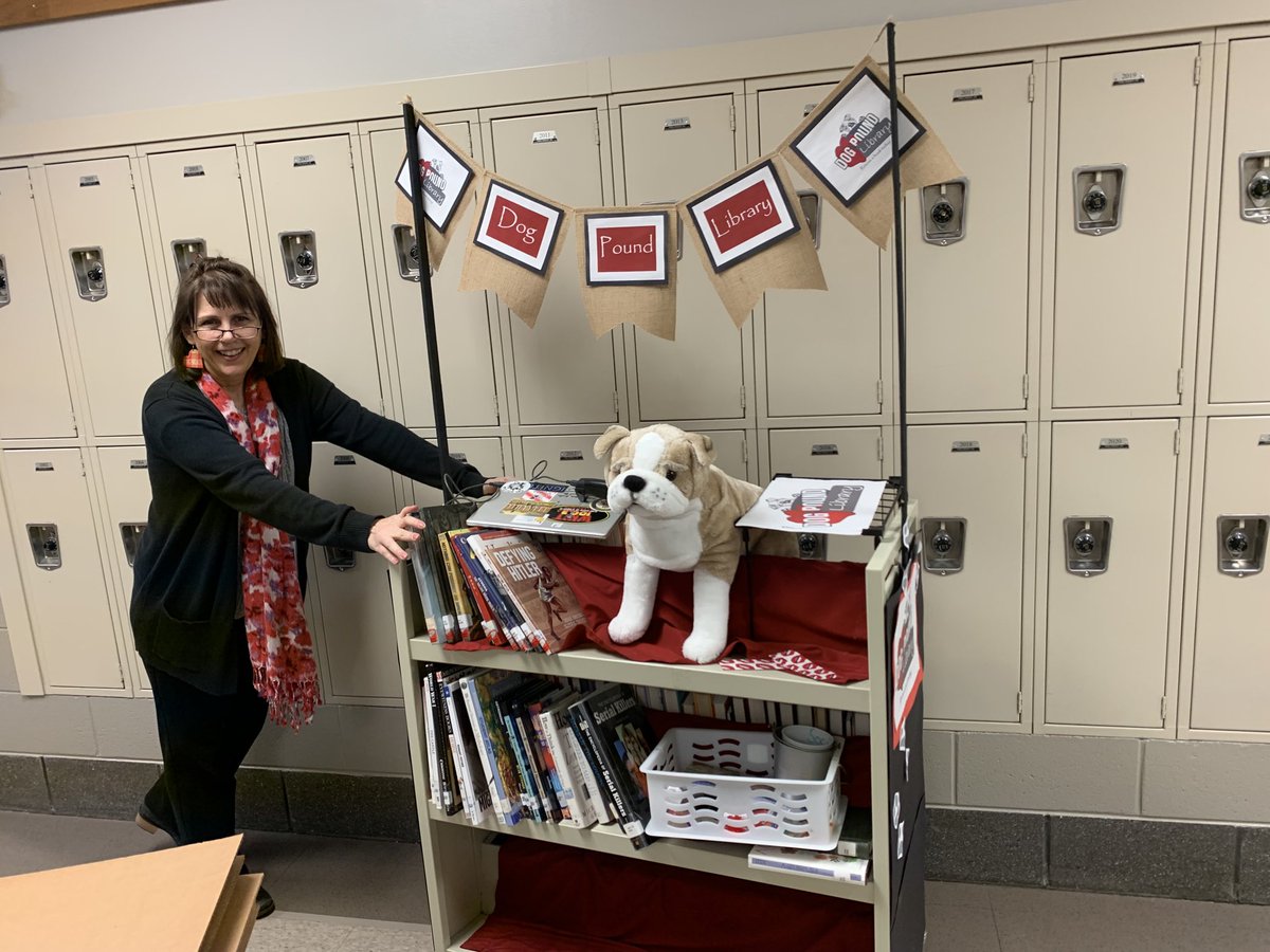 DrGTeague's tweet photo. Dog Pound library on the move! Have books, will travel! Love this. ❤️ @CentralBulldog @CHSIBMYP #BulldogNationIBWorld https://t.co/bydjn52R5H