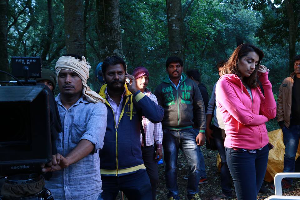 EPs0aqhU4AAt5B3?format=jpg&name=medium